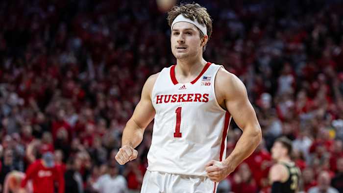 Sam Hoiberg had nine points, three steals and three assists.